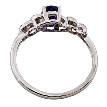 9ct white gold Tanzanite Ring size M